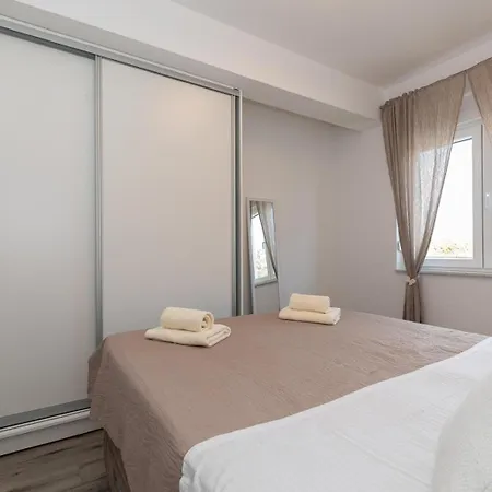 Apartamento Bevanda 1 *